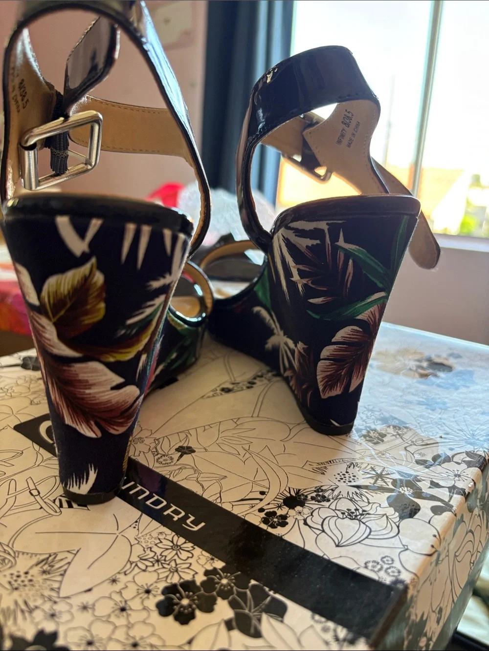 Navy Tropical Print Platform Infinity Slingback wedge Sandals - CL by Laundry